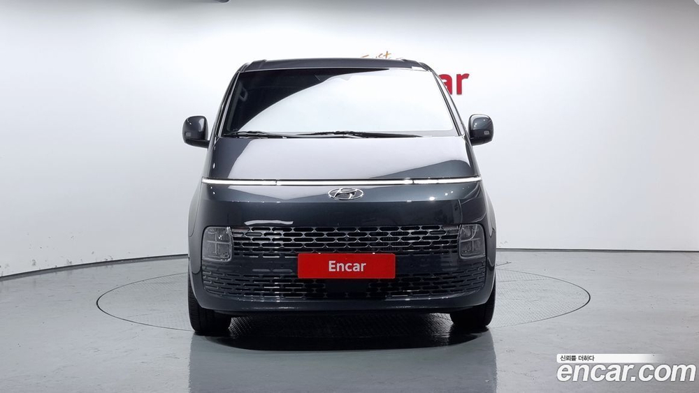 Hyundai Staria 4WD Tourer 9-и местный (07.2022)