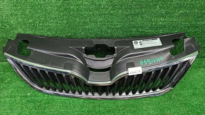 Решетка радиатора Skoda Rapid 1 (2012-2020)