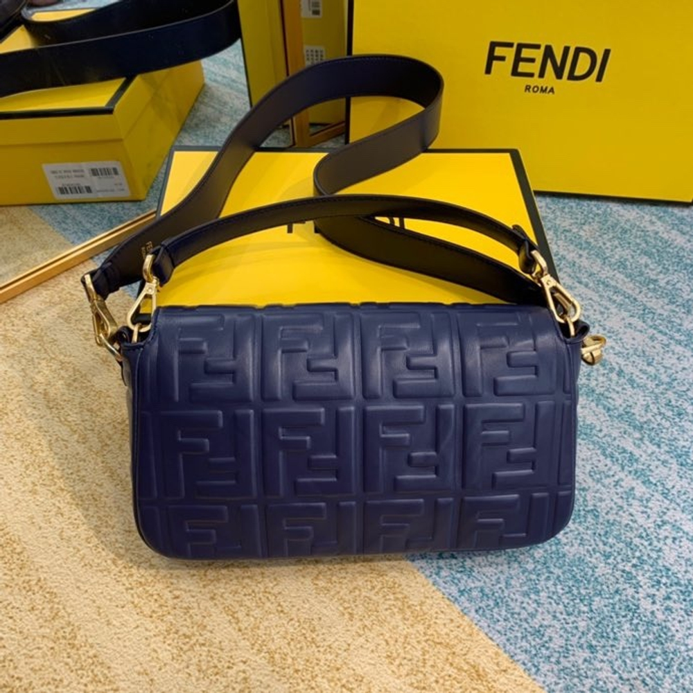Fendi Baguette 27 cm