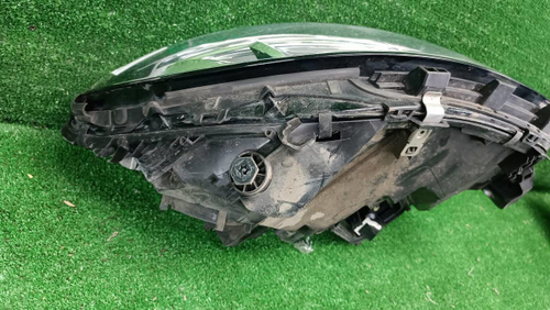 Фара правая Mercedes GLE W166 (2015-2018) LED
