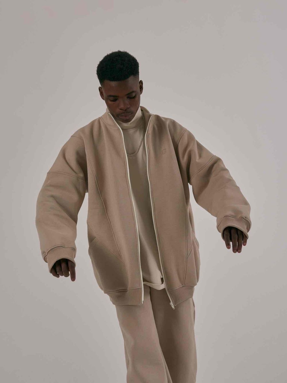 Толстовка One Two Multicolor с начесом на молнии просто серо-коричневый