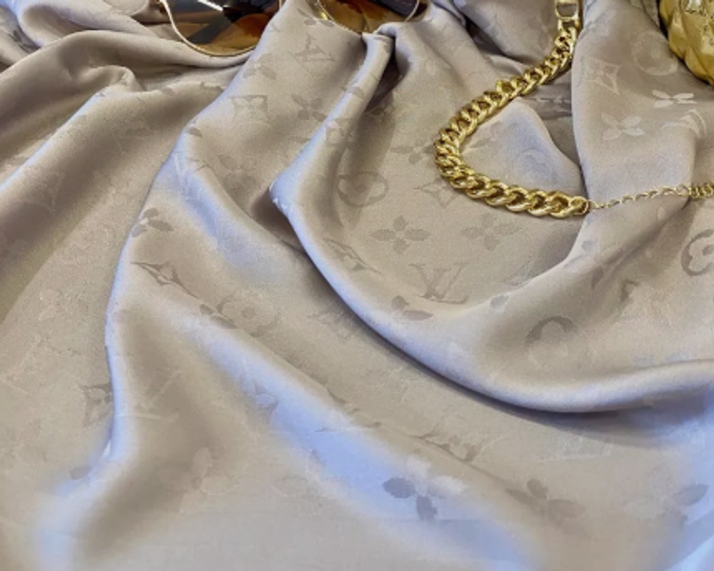Шёлковый платок Louis Vuitton