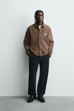 ZARA РУБАШКА В ПОЛОСКУ С ГРАФИЧЕСКИМ ПРИНТОМ, СВЕТЛО-КОРИЧНЕВЫЙ