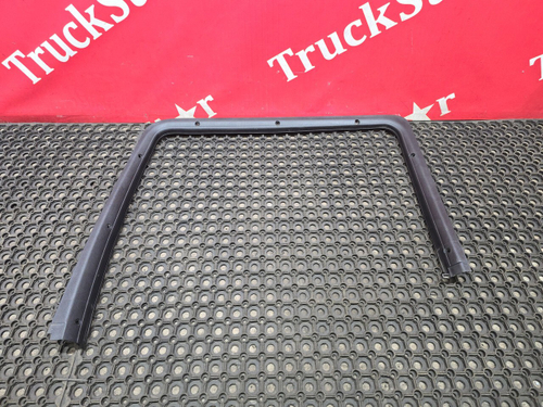 Рамка двери правой