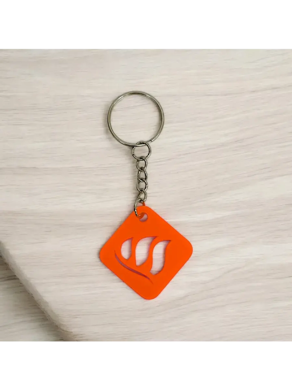 Брелок акриловый