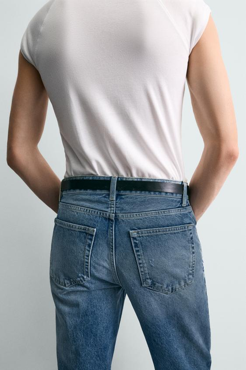 ZARA ДЖИНСЫ FLARE FIT, ВЫЦВЕТШИЙ СИНИЙ