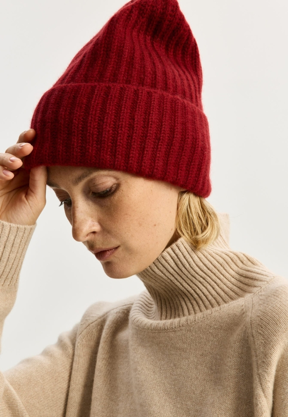 Шапка бини из кашемира