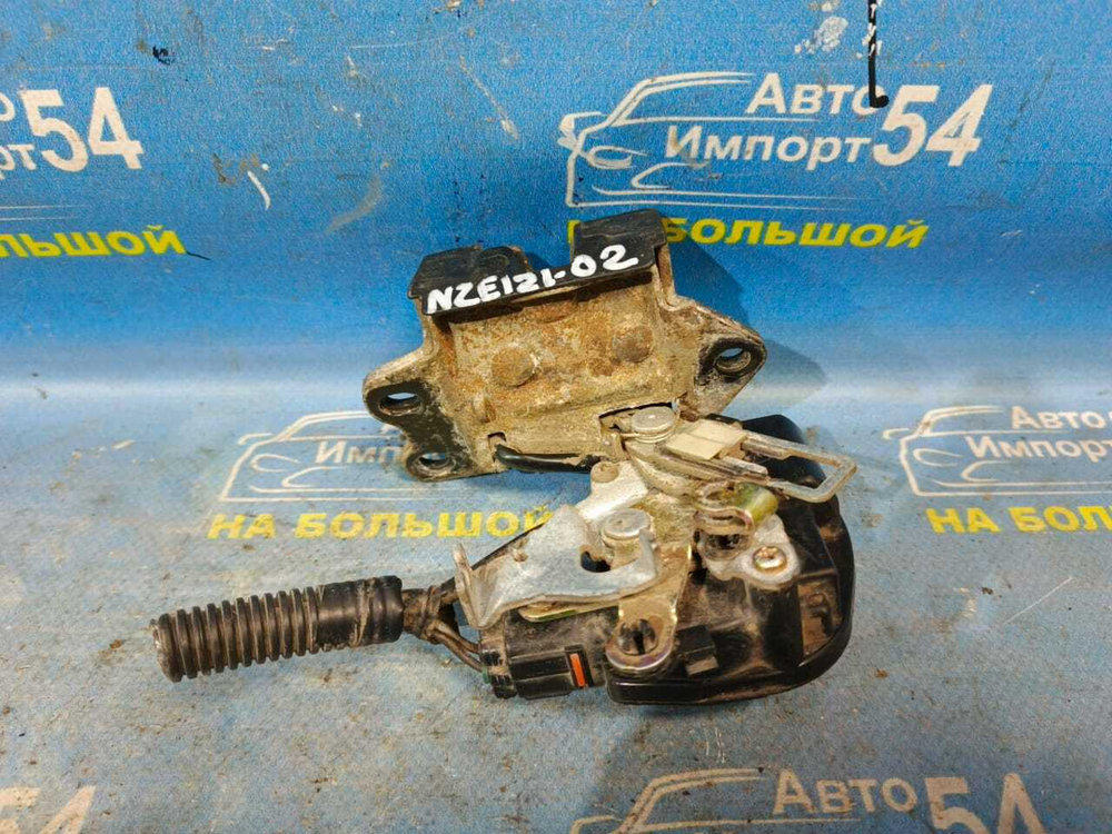Замок багажника TOYOTA FIELDER 2001