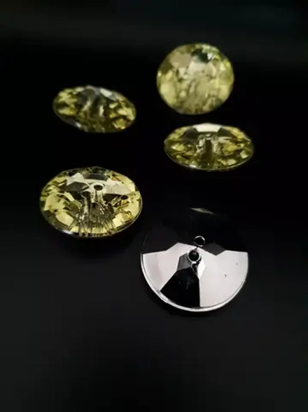 Пуговицы акрил 34 мм 5 штук