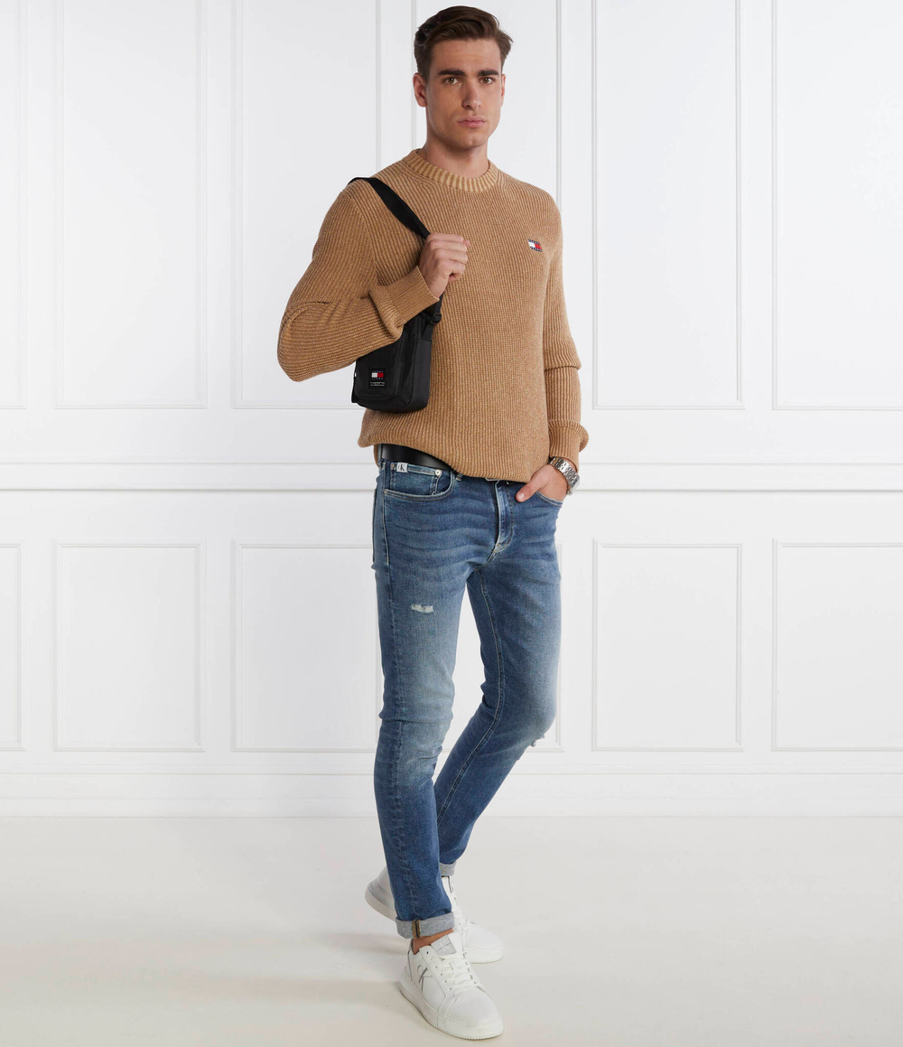 Свитер TONAL XS BADGE Tommy Jeans - коричневый(DM0DM17776)