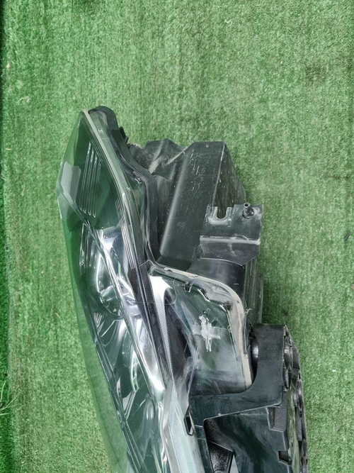 Битая Фара левая Nissan X-Trail T32 (17-22) LED