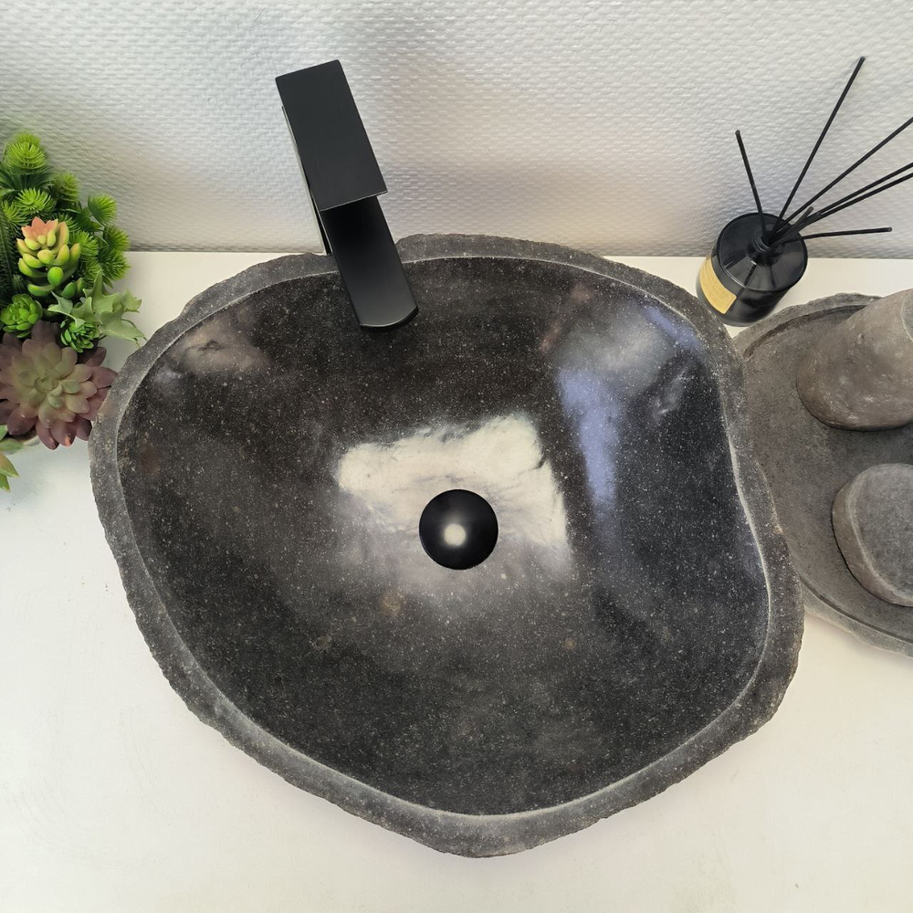 Раковина из речного камня RS-63383 (50*44*15) 0123