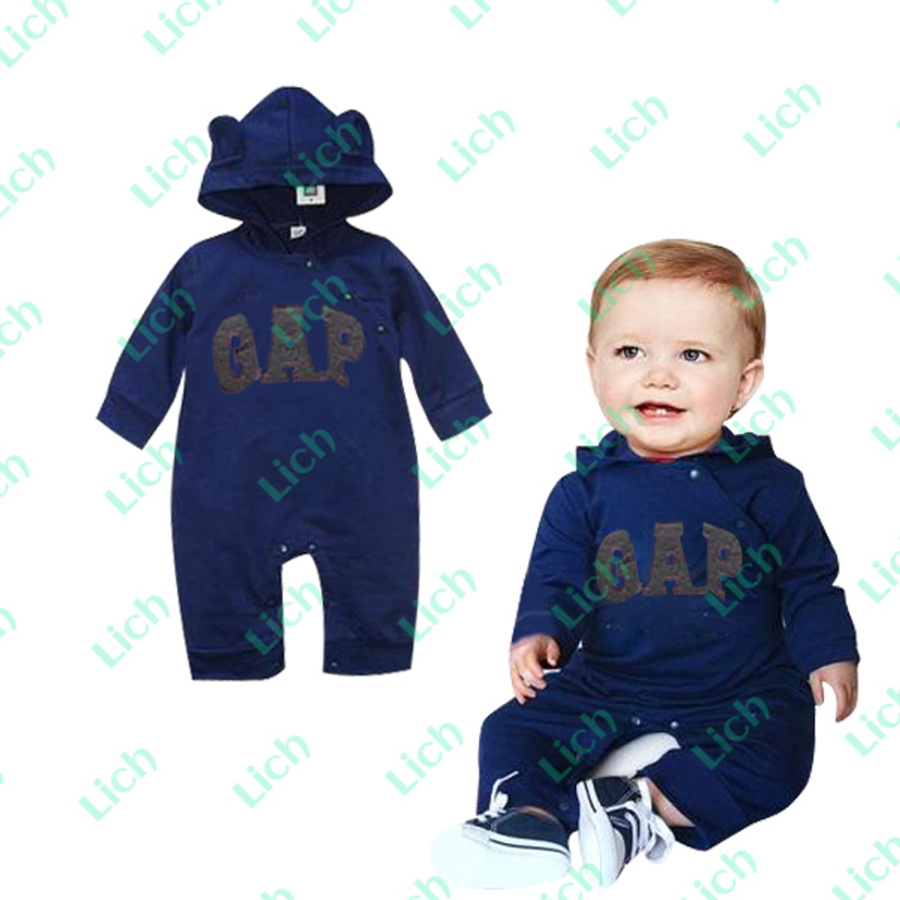 Комбинезон в виде медведя с контрастной вышивкой букв