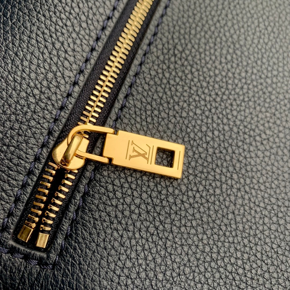 Louis Vuitton MyLockMe Chain Bag