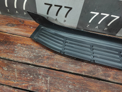 Накладка заднего бампера Toyota Land Cruiser 300 21-нв Б/У Оригинал 5216260130