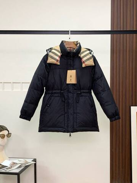 Пуховик Burberry