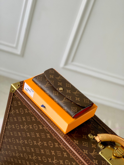 Louis Vuitton Emilie Wallet