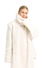 Меховая манишка и ворот NOT USUALLY Milk