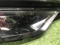 Фара правая Skoda Karoq (2017-2021) LED