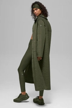 Alo yoga Длинное стеганое пальто Skyline, оливково-зеленый