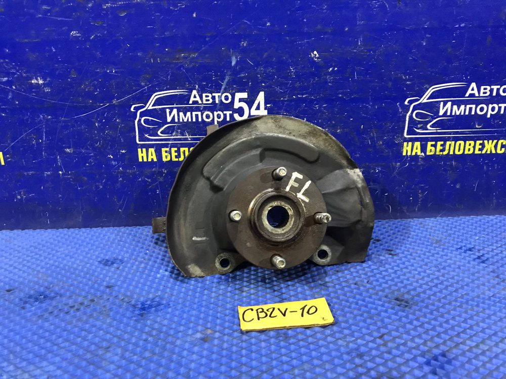 Ступица передняя левая MITSUBISHI LIBERO 1999