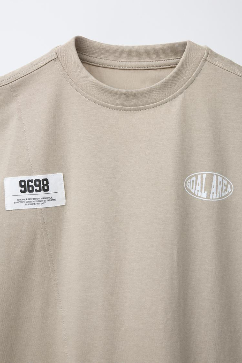 ZARA ФУТБОЛКА С НАШИВКОЙ, БЕЖЕВЫЙ