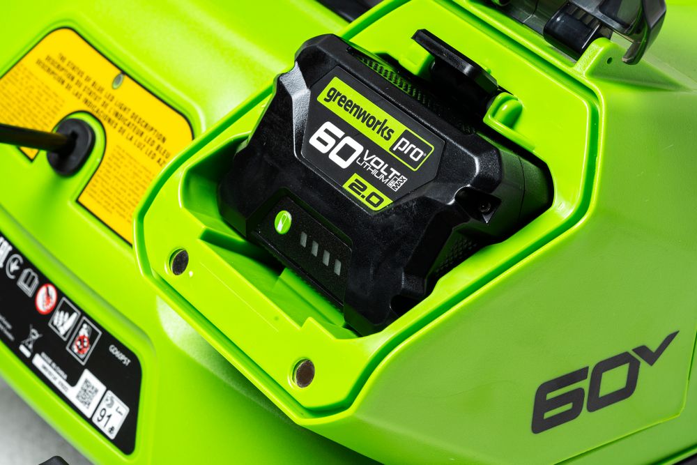 Аккумуляторный снегоуборщик Greenworks GD60PSTk5, 2602907UG,60v, 51 см, АКБ 5 А·ч и ЗУ