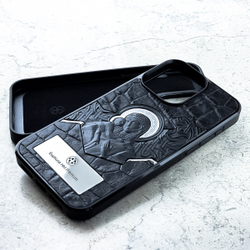 Дизайнерский чехол для iPhone из натуральной кожи Euphoria HM Premium аксессуар из Православной коллекции с изображением Пресвятой Богородицы
