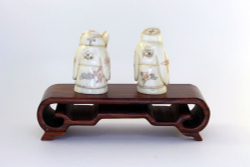 Сет нэцкэ Дзюродзин и Фукурокудзю на подставке