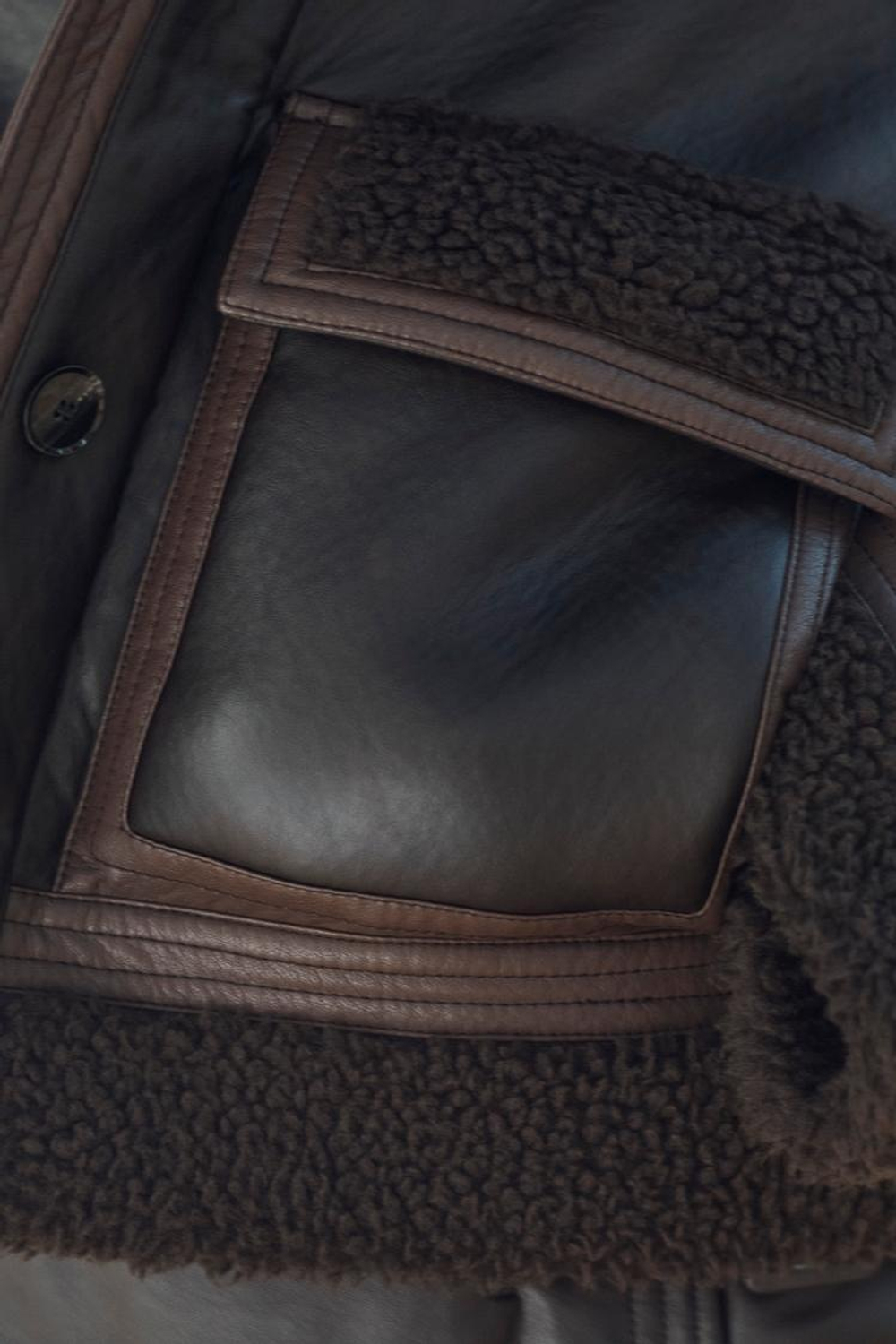 ZARA КУРТКА-ДУБЛЕНКА С КОНТРАСТНЫМ ВОРОТНИКОМ, ШОКОЛАДНЫЙ