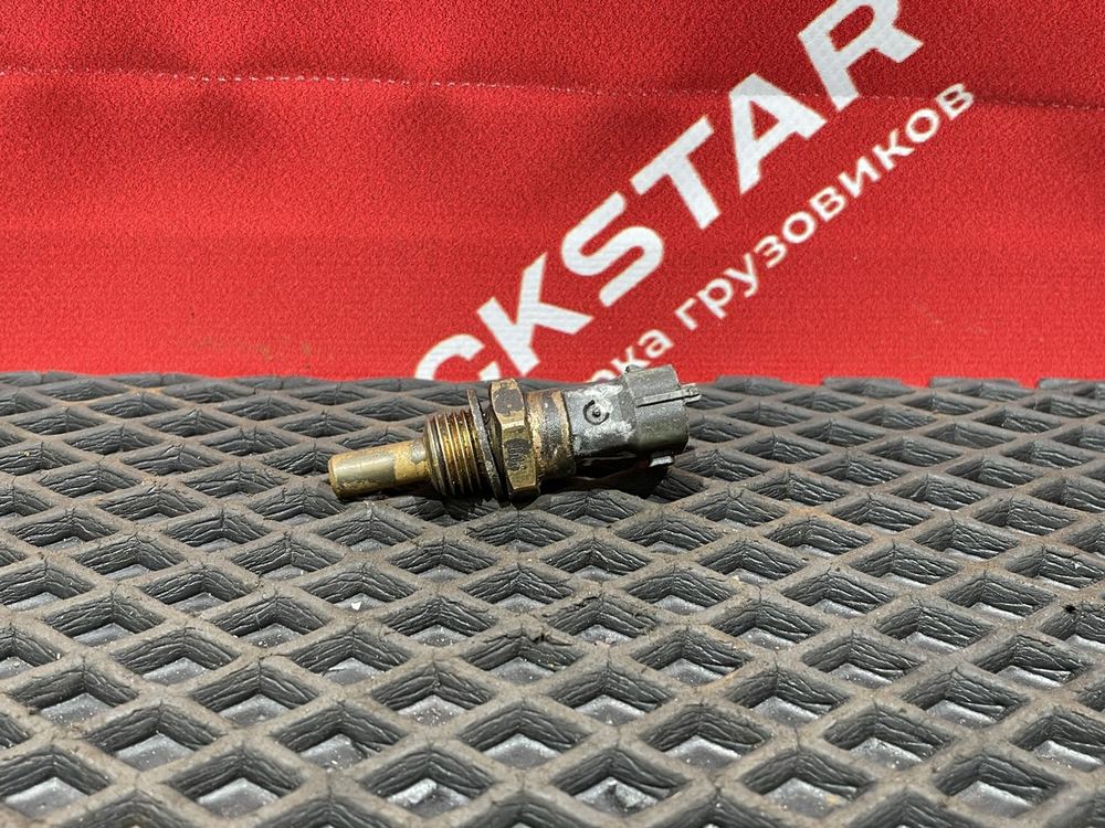 Датчик температуры охлаждающей жидкости