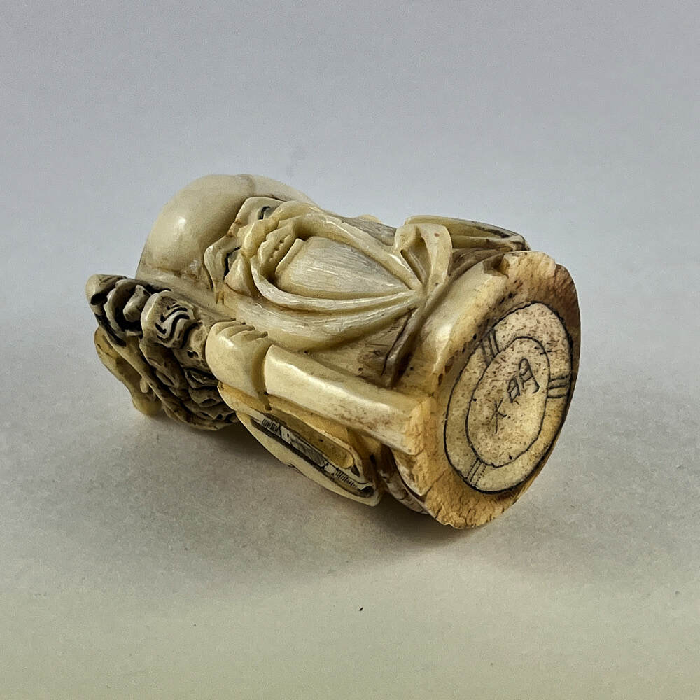 Статуэтка нэцкэ Бог Шоусин (мудрость)