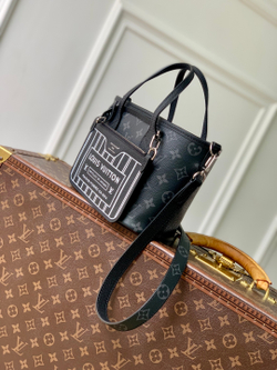 Louis Vuitton Neverfull Bandouliere Inside Out BB