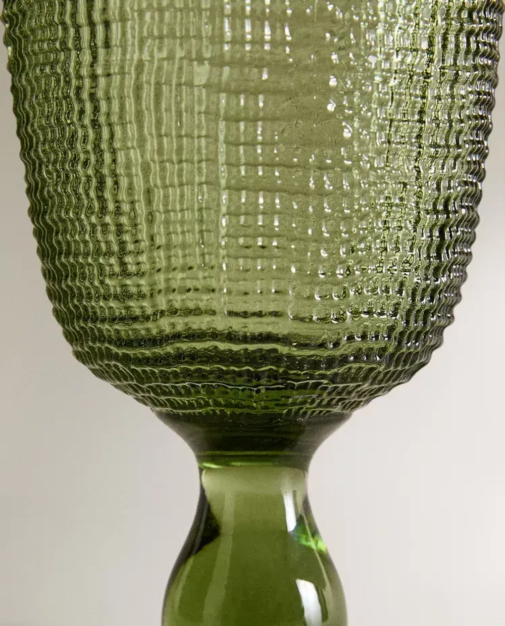 ZARA HOME БОКАЛ ИЗ РЕЛЬЕФНОГО СТЕКЛА, ЗЕЛЕНЫЙ