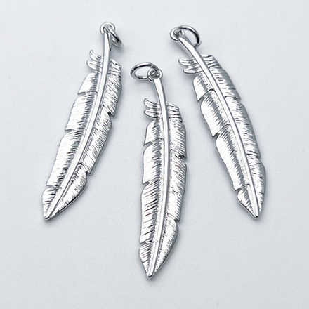 Подвеска Перо, цвет серебро (родий), размер 36*7,5, цена за 1 шт