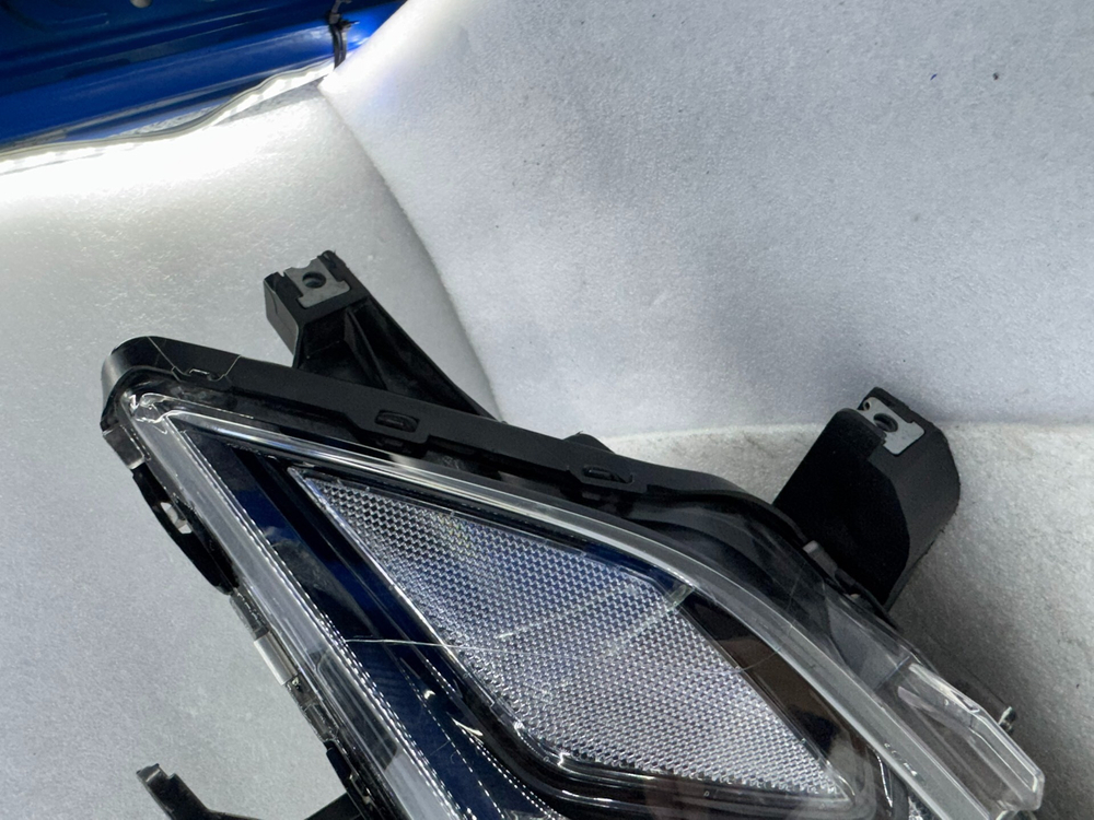 Оригинальная LED фара для Mitsubishi Outlander 2016-2021