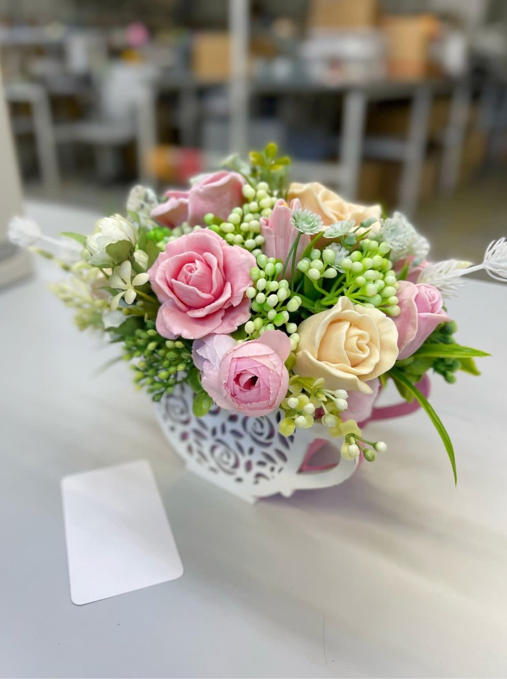 Букет из мыла ручной работы «Шебби Роуз» фото