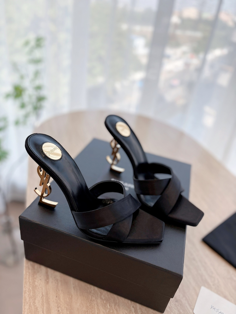 Saint Laurent Mules