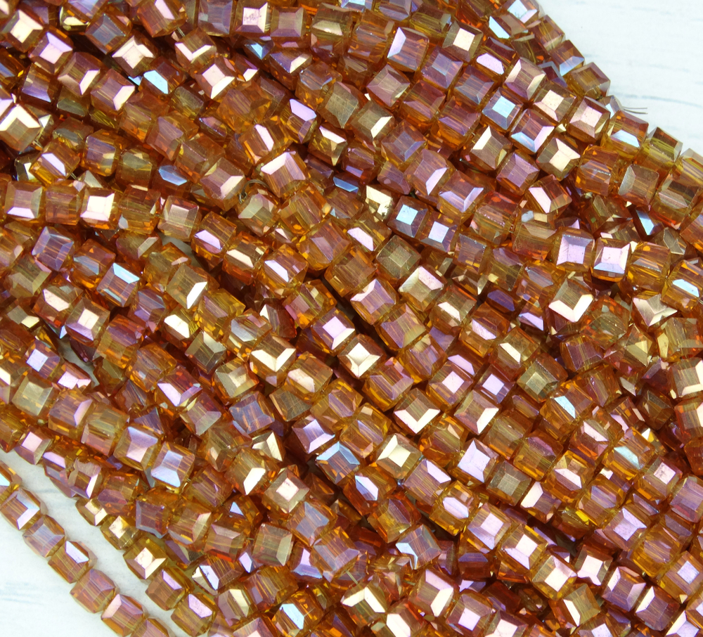 БВ048ДН3 Хрустальные бусины квадратные, цвет: коралловый с цв. AB, 3 мм, кол-во: 63-65 шт.