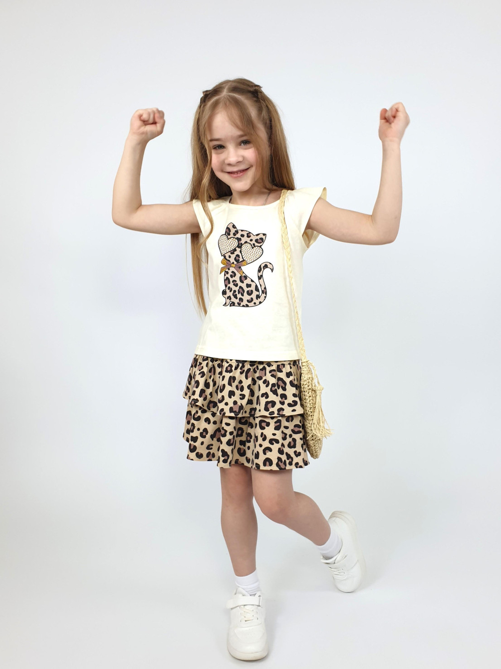 02-126-4 Комплект для девочки (футболка+ юбка)