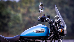 Royal Enfield Meteor 350 Supernova Blue