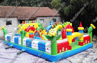 Коммерческий надувной батут "Радужный город" 12*6*3 м