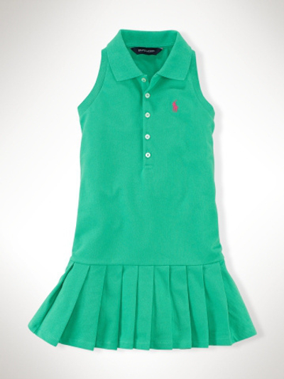 Платье-поло однотонное с вышивкой логотипа и юбкой в складку