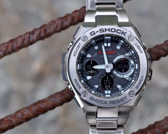 Наручные часы Casio G-Shock GST-W110D-1A