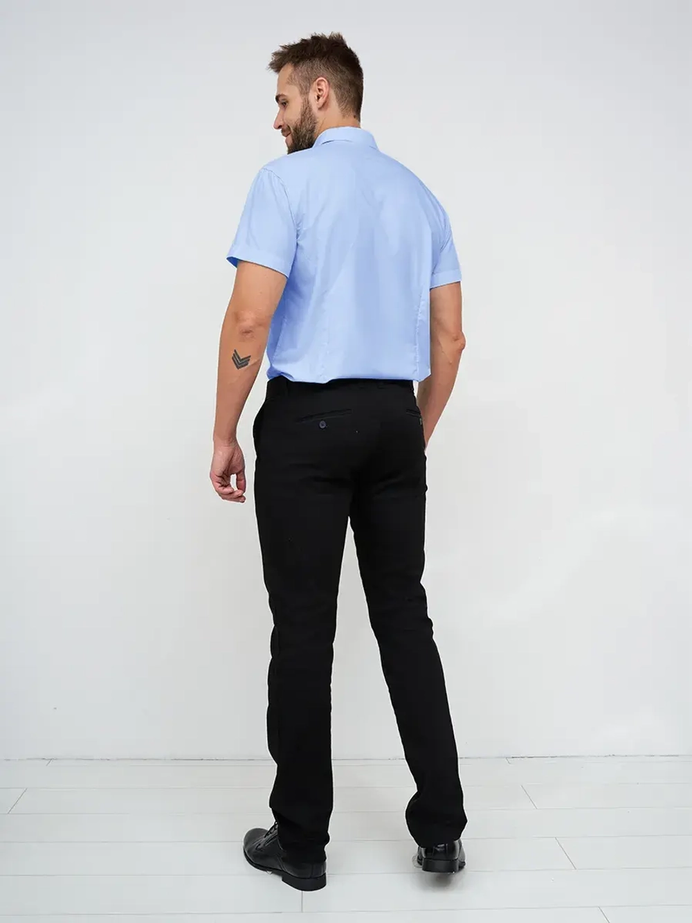 Рубашка приталенная с коротким рукавом