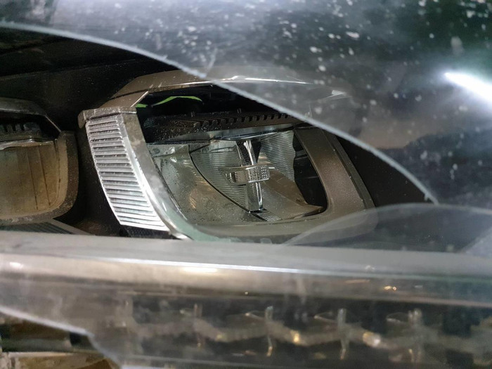 Битая Фара правая VW Passat B8 (2014-2020) LED