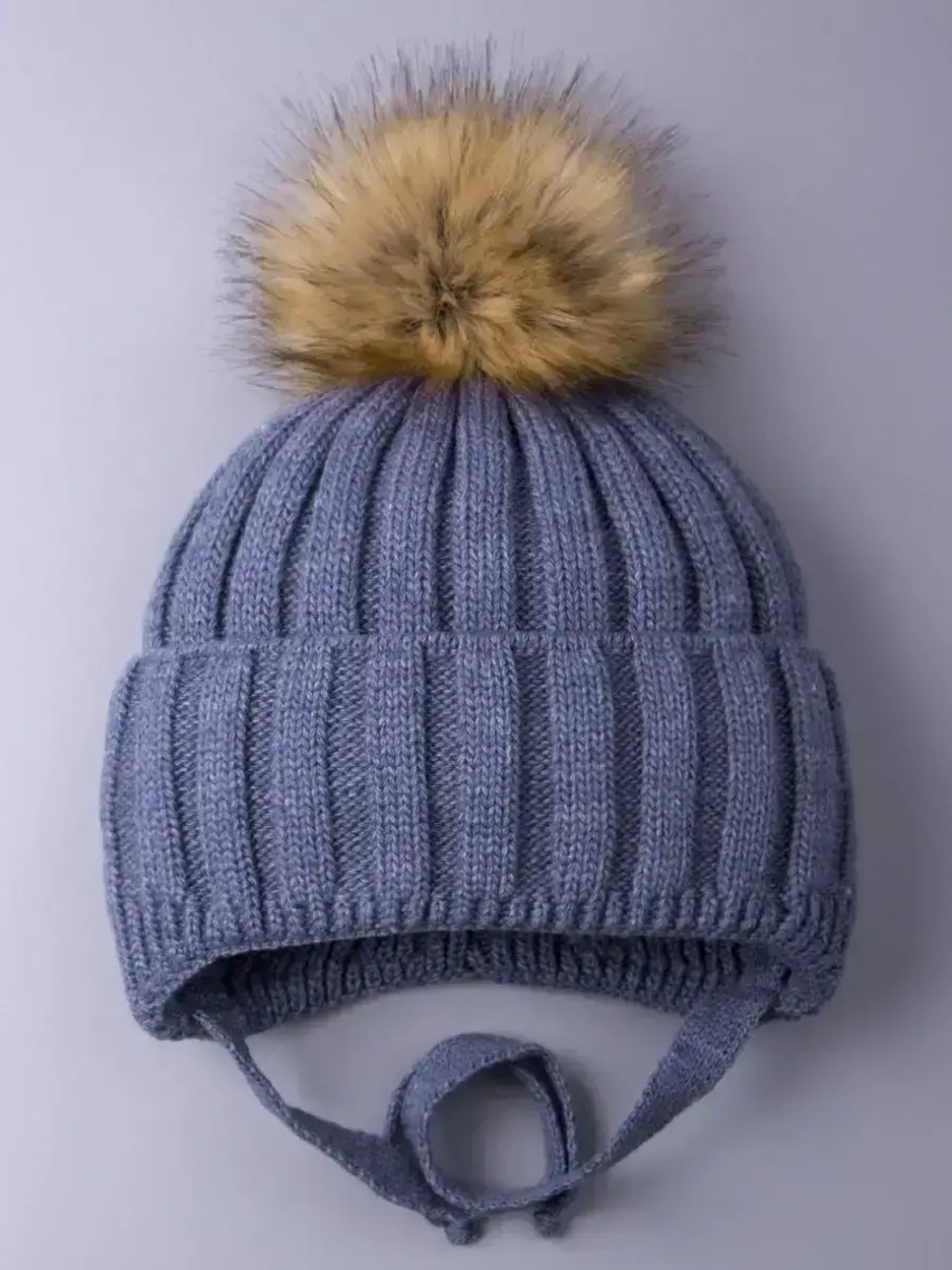 Шапка детская зимняя вязаная с помпоном