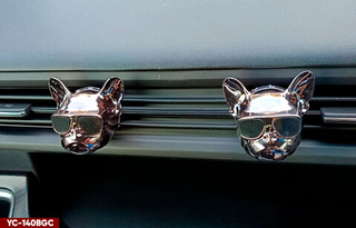 Ароматизатор-игрушка -на обдув- Собачки Бульдог - YC-140BGC Bright gun color