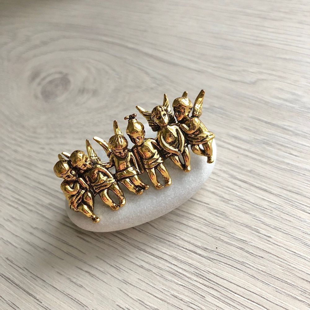 брошь ангелы бронза 9027 брошь ангелы бронза 9027