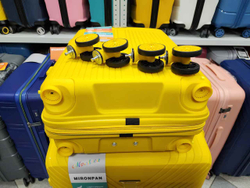 Чемодан Средний (М) полипропилен "Mironpan" съёмные колёса